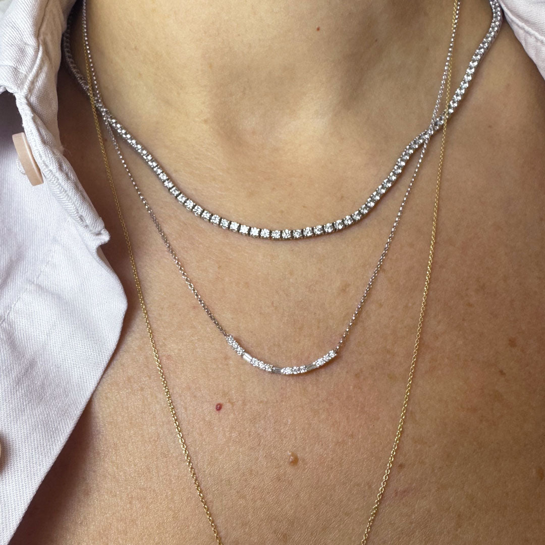 Collar diamantes M barra Oro blanco