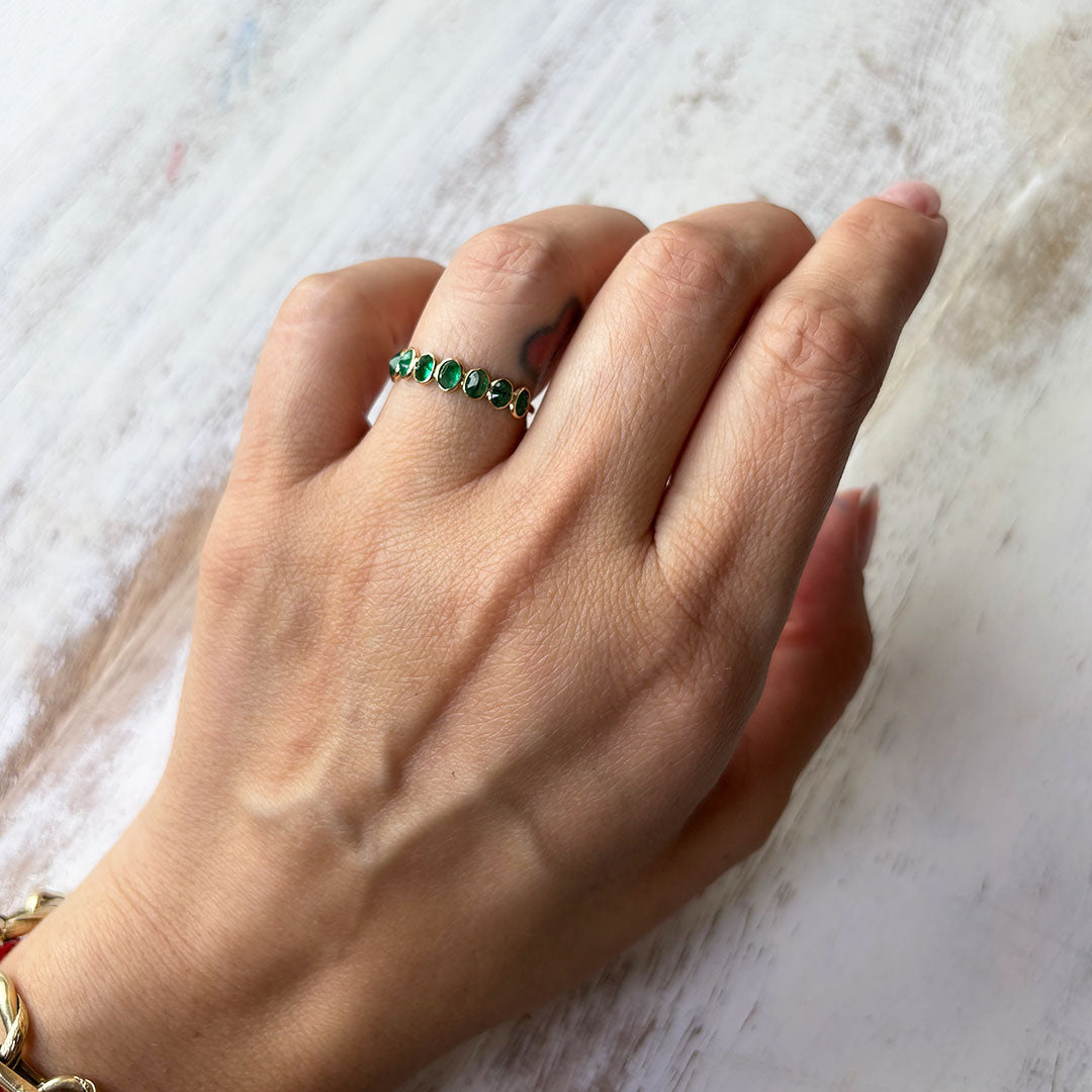 Anillo esmeraldas y oro.