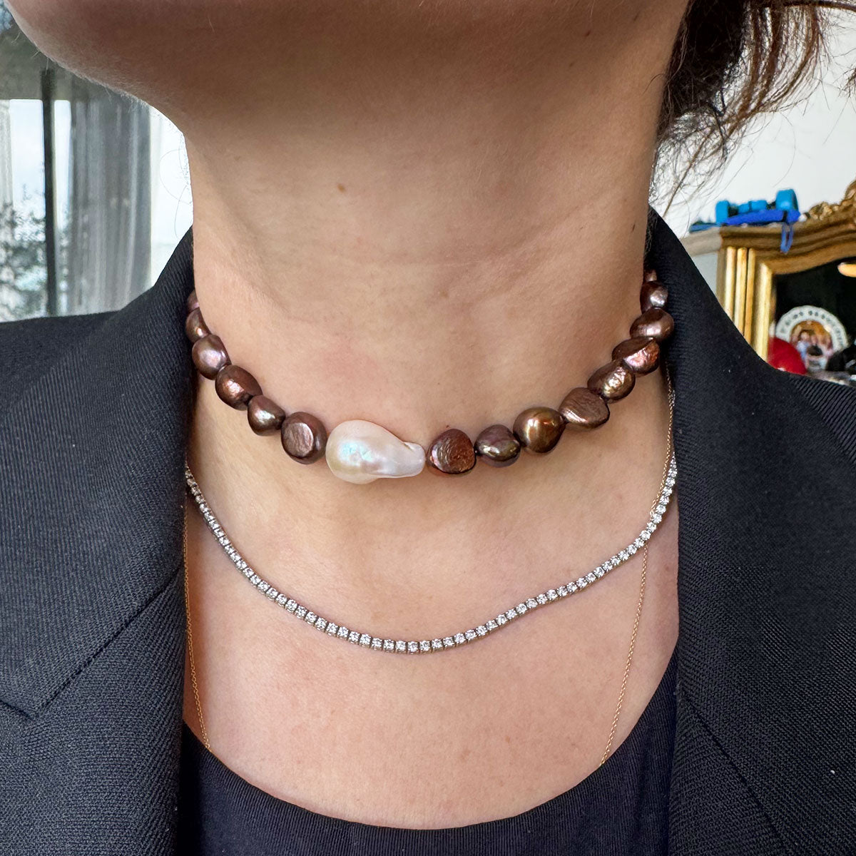 Collar perlas cafe con perla chunky.