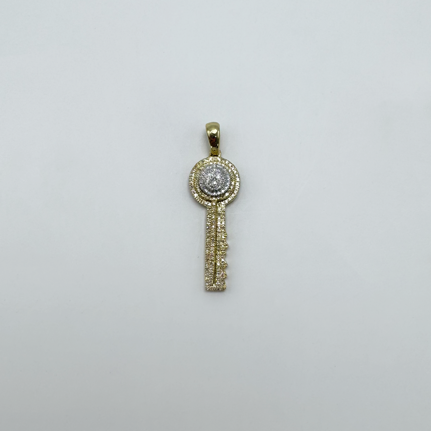 Dije llave (redonda) oro y diamantes