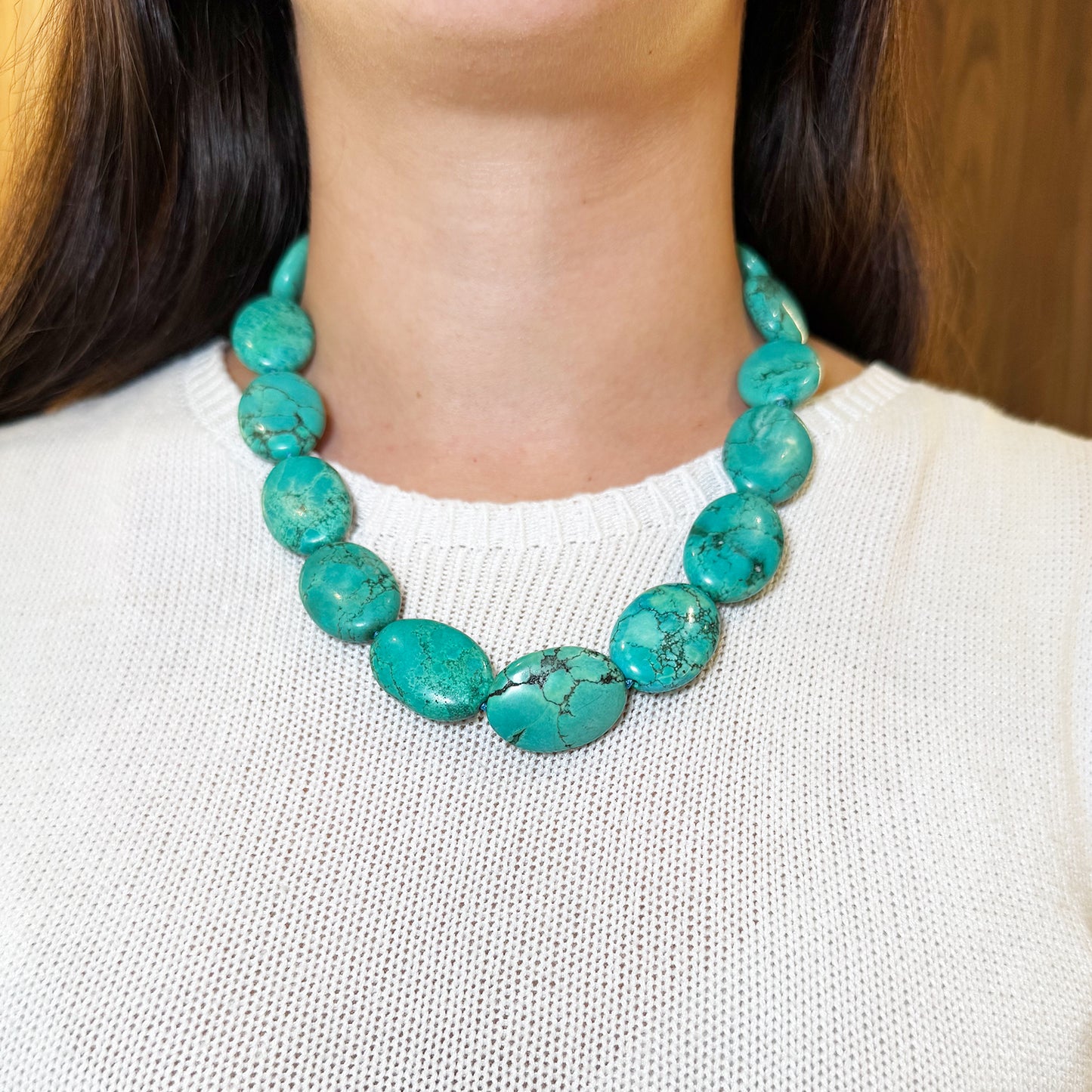 Collar turquesa.
