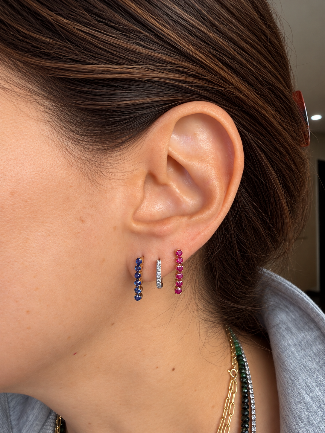 Aretes colgantes zafiros azules oro 14k.