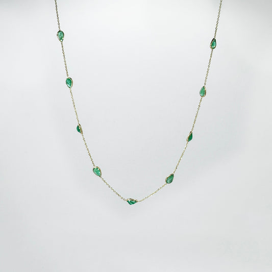 Collar esmeraldas gota cadena.