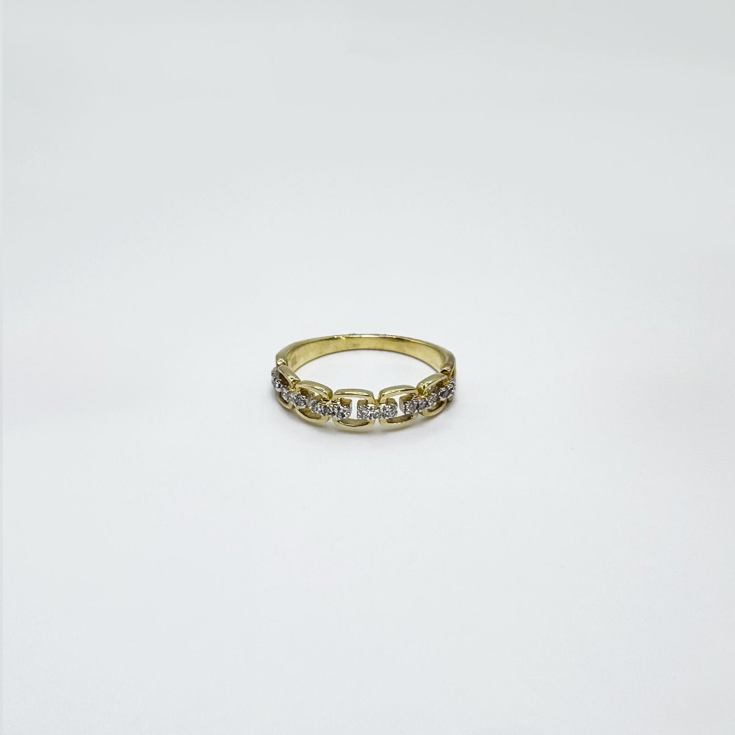 Anillo oro y diamantes cadena.
