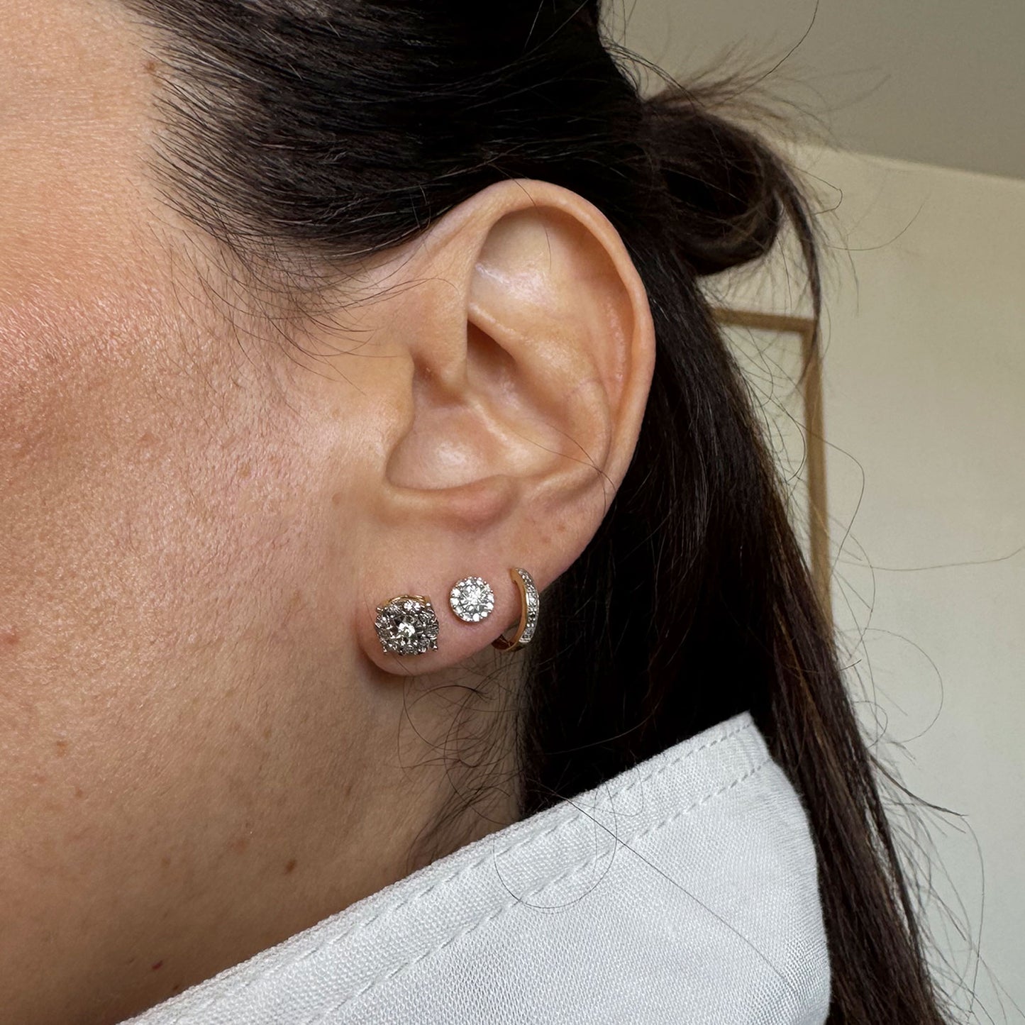 Broqueles ilusion oro y diamantes.
