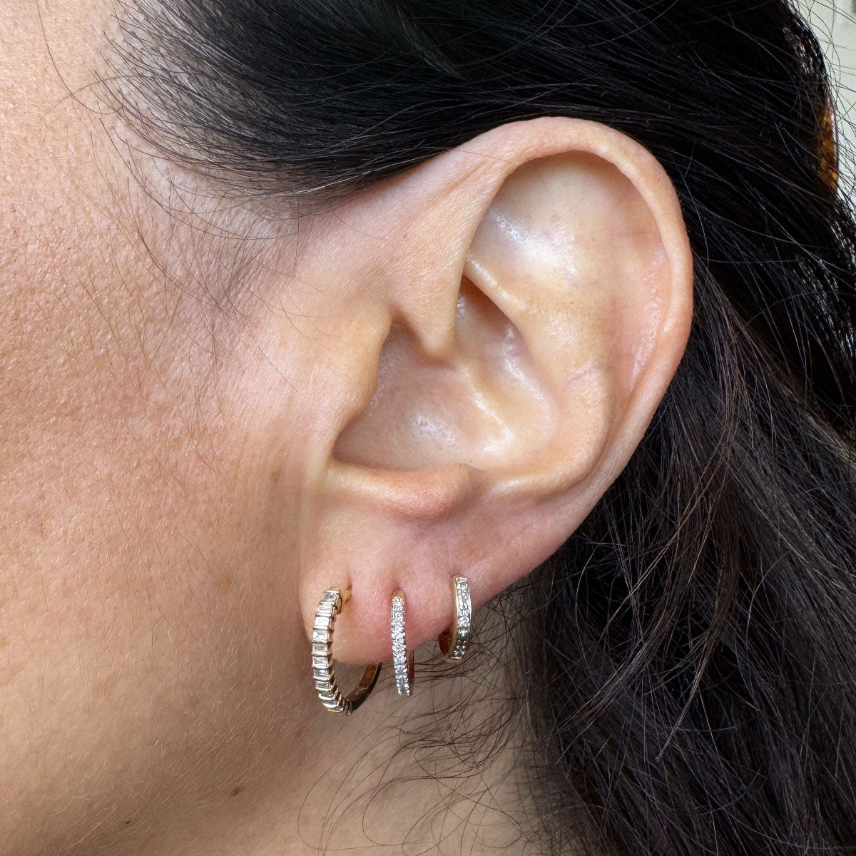 Arracadas oro amarillo con diamantes chicas.