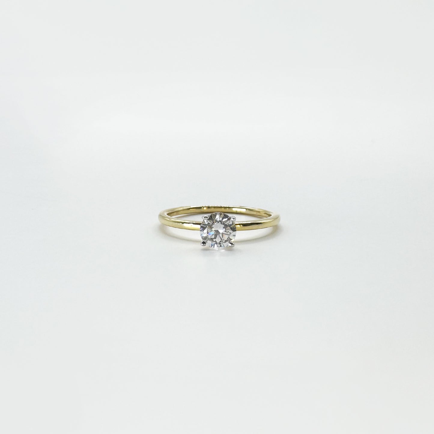 Anillo oro amarillo solitario diamante Lab grown, 0.5 cts.