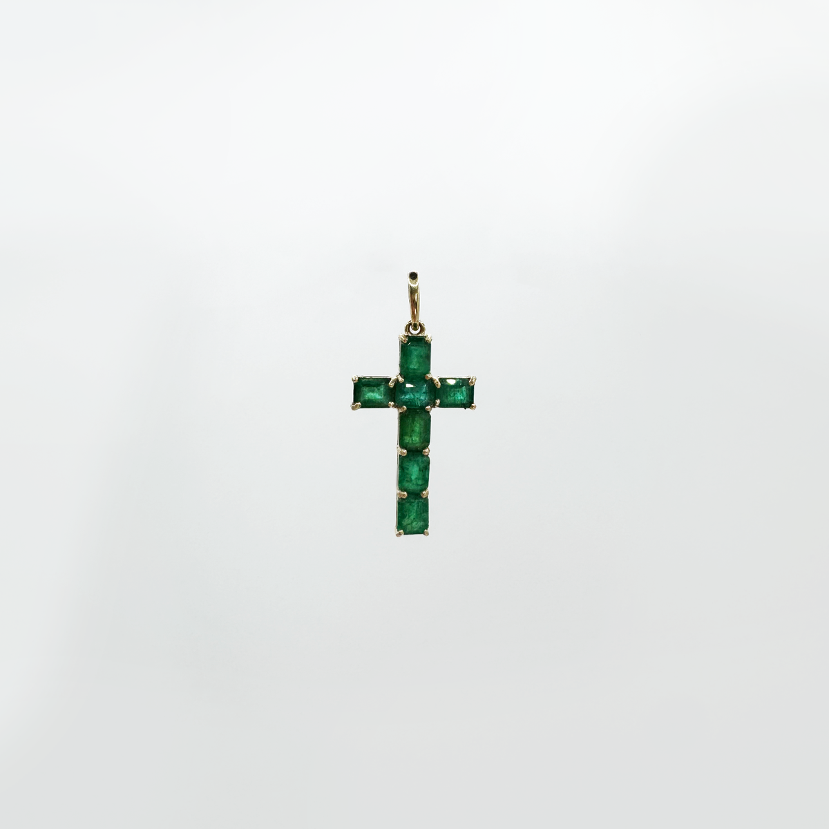 Dije cruz esmeraldas naturales oro 14k