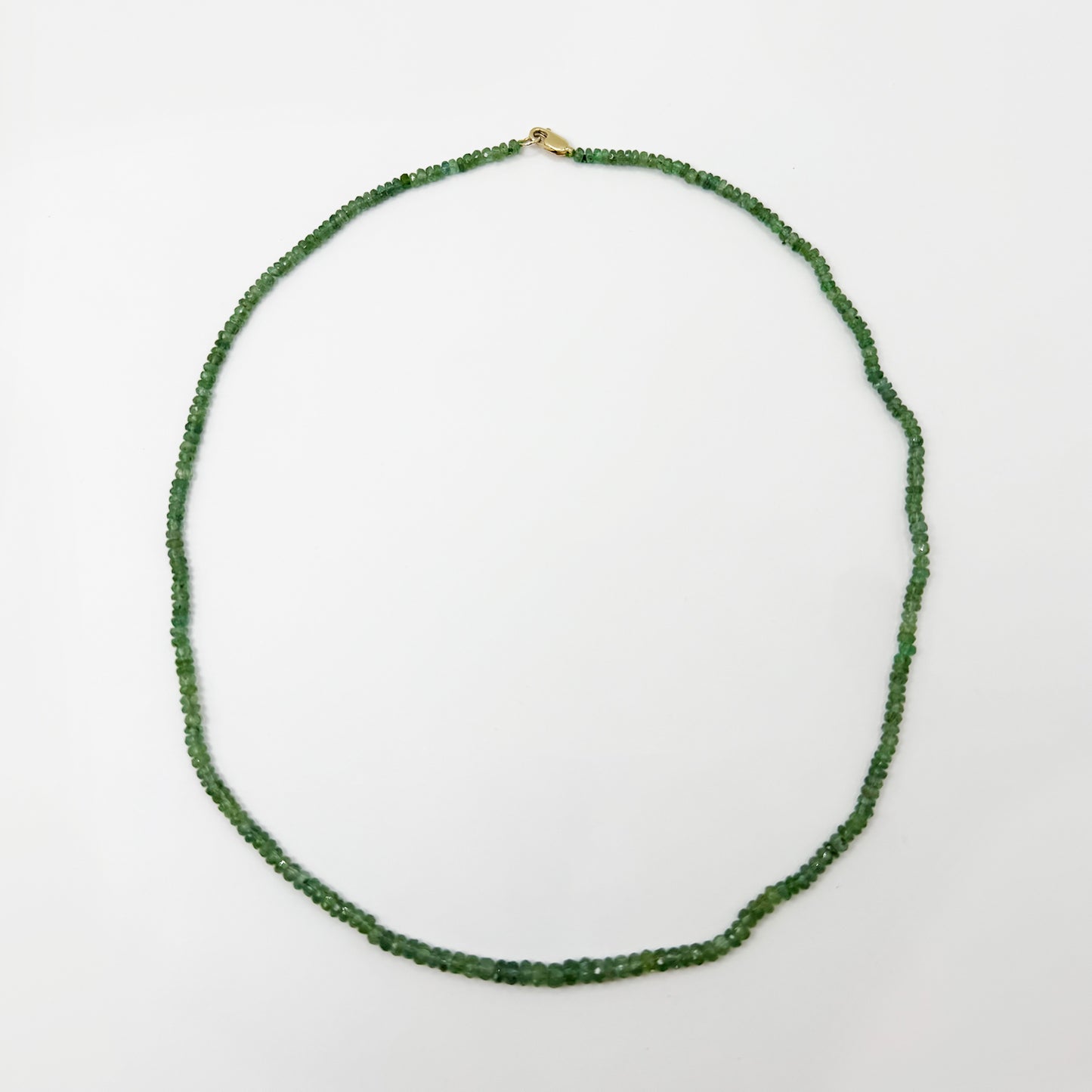Collar esmeraldas naturales.