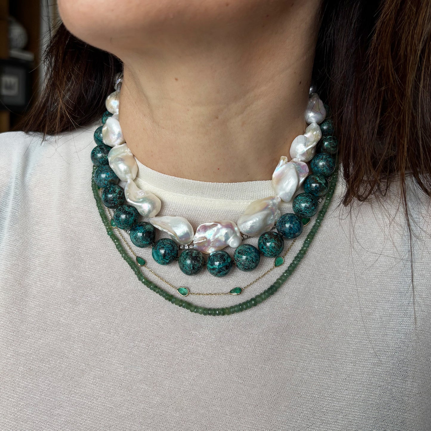 Collar turquesa grande.