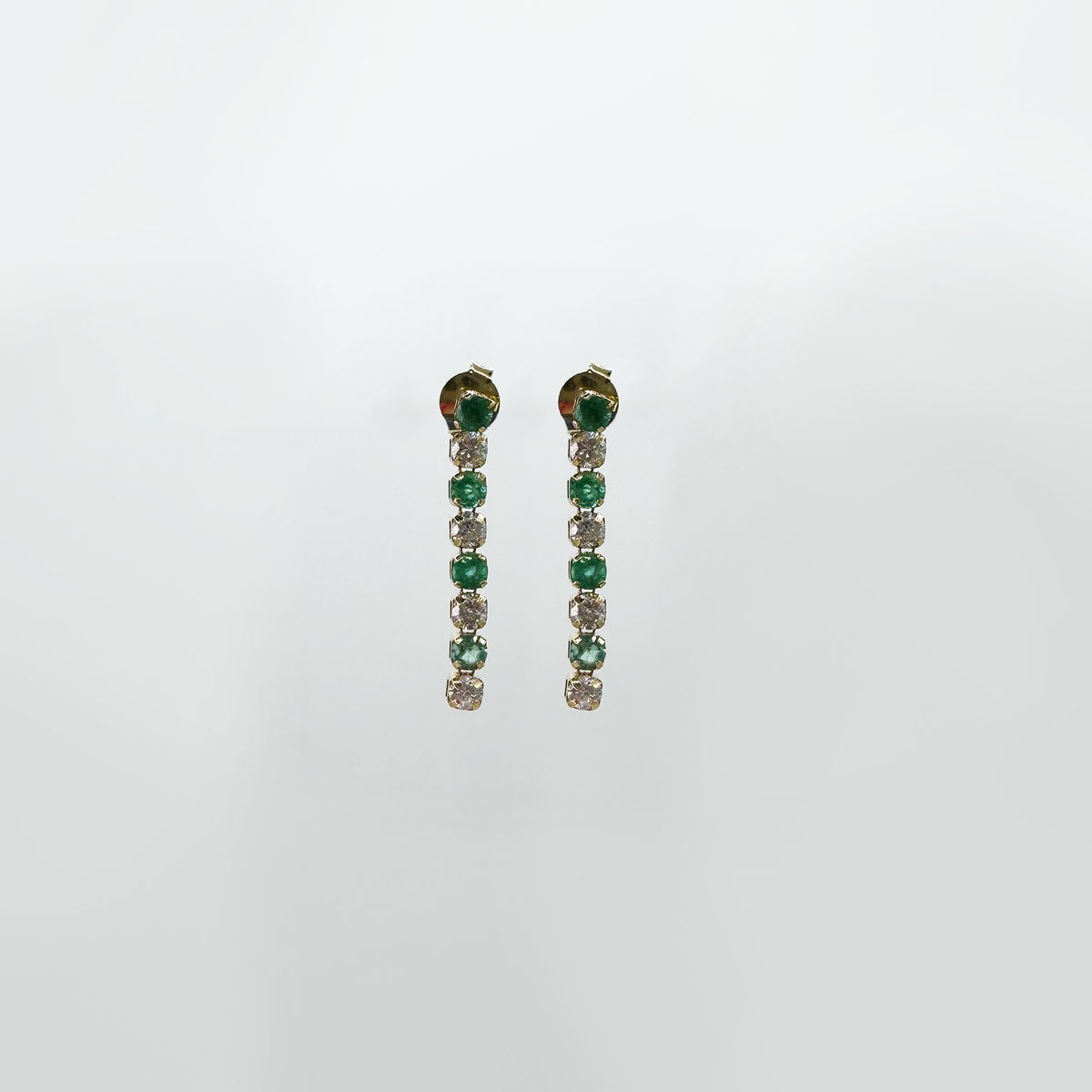 Aretes colgantes diamantes y esmeraldas naturales, oro 14k