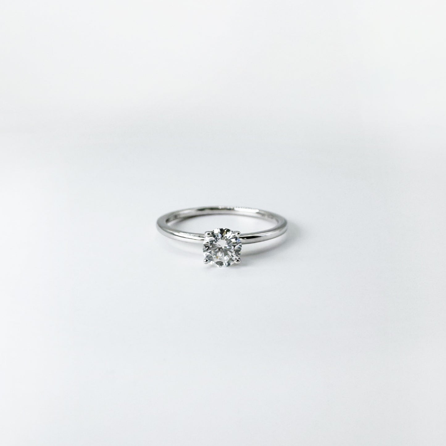 Anillo oro blanco solitario Diamante 0.5 cts