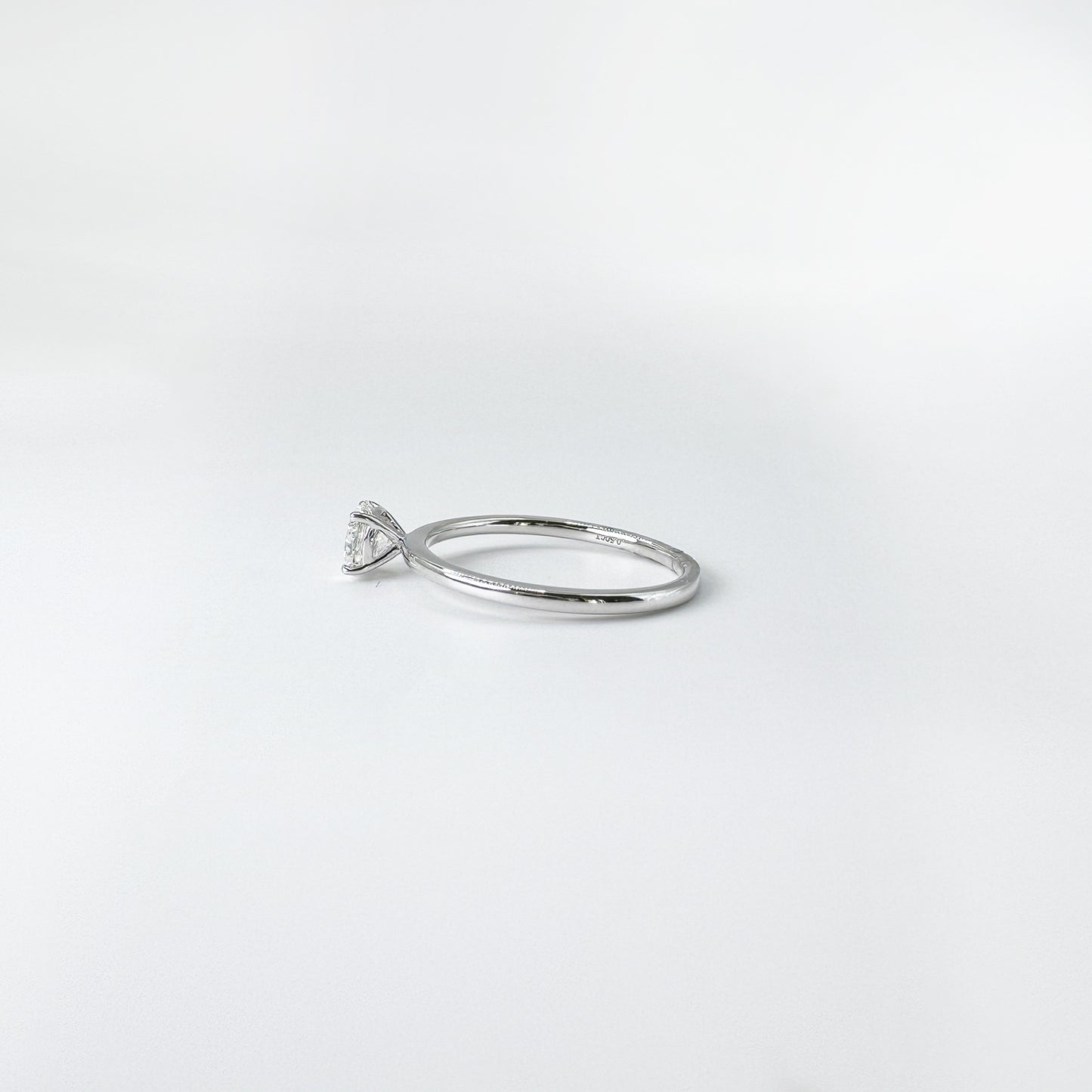Anillo oro blanco solitario Diamante 0.5 cts