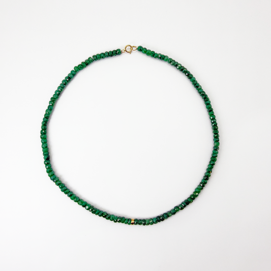 Collar choker esmeraldas y oro.