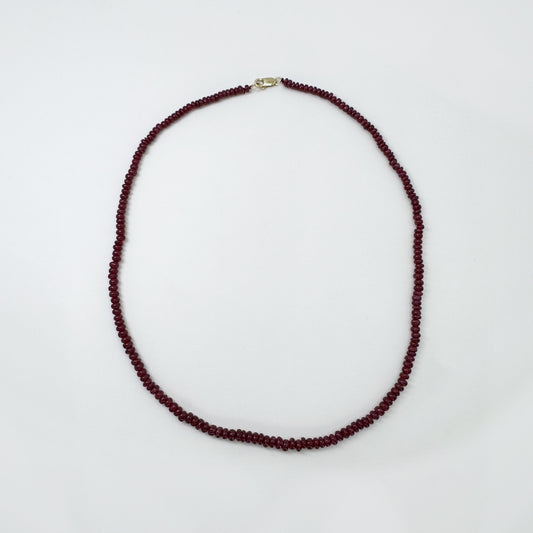 Collar rubíes naturales.