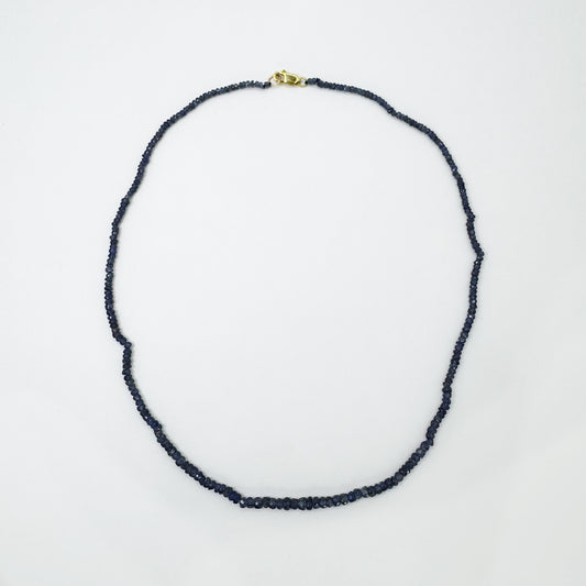 Collar zafiros naturales.