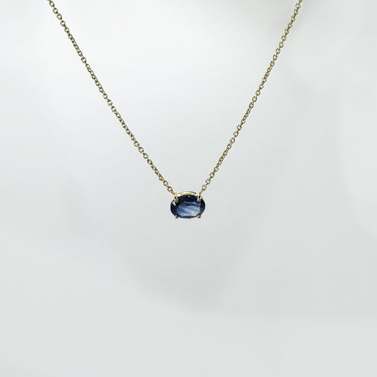 Collar zafiro oval oro.