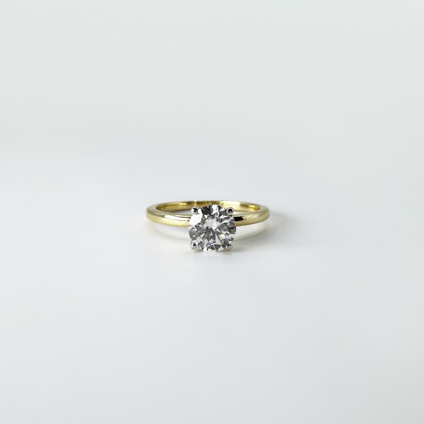 Anillo diamante redondo oro amarillo 1 ct.