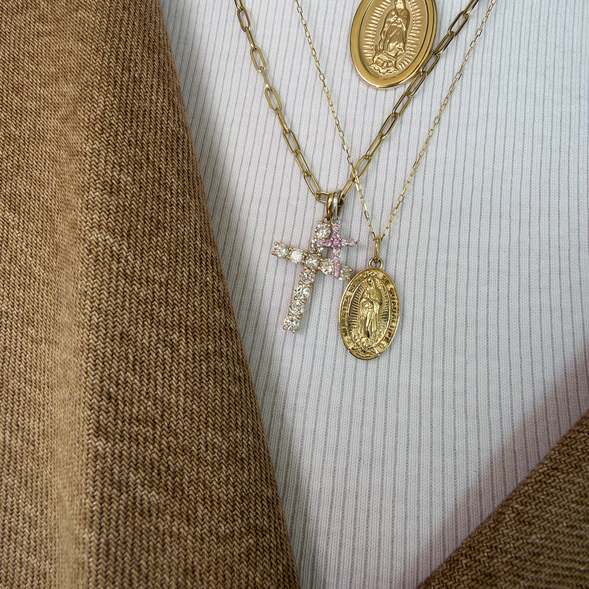 Medalla Virgen de Guadalupe oro M.