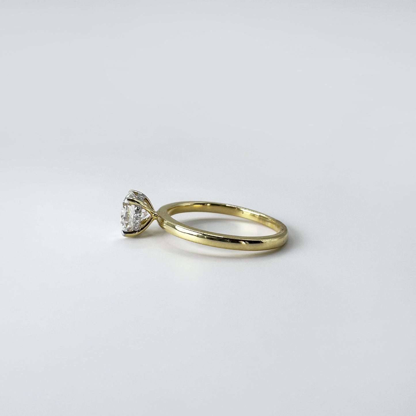 Anillo diamante redondo oro amarillo 1 ct.