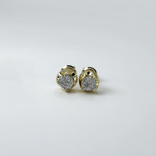 Broqueles studs diamantes y oro.