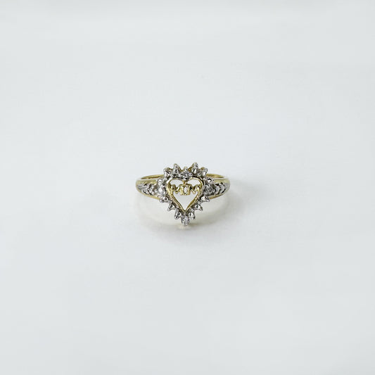 Anillo mom de oro y diamantes.