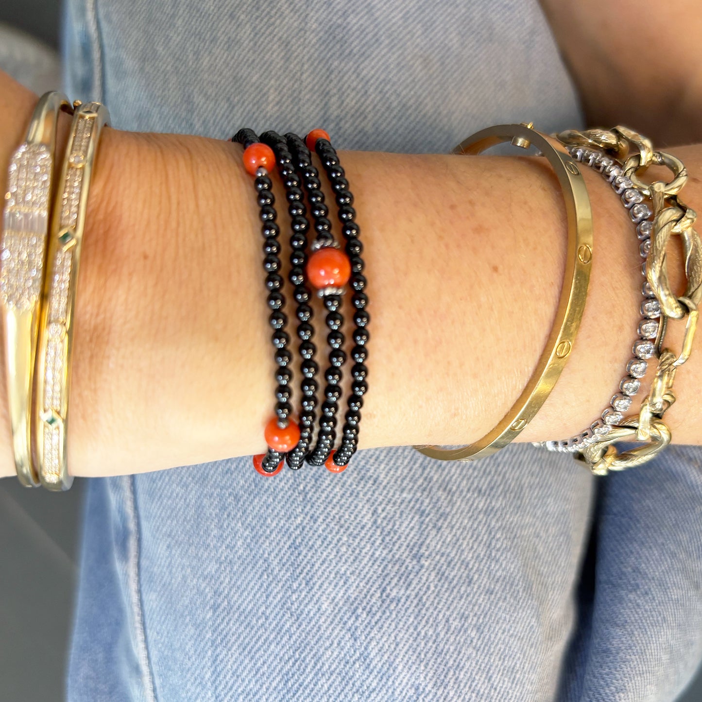 Pulsera con piedras semipreciosas.