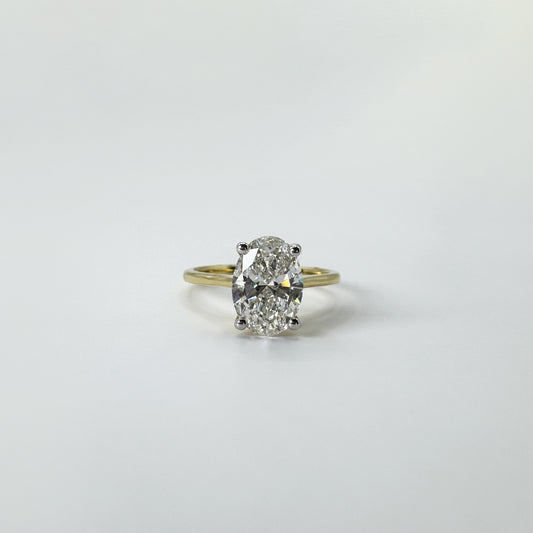 Anillo diamante oval oro amarillo 2 cts.