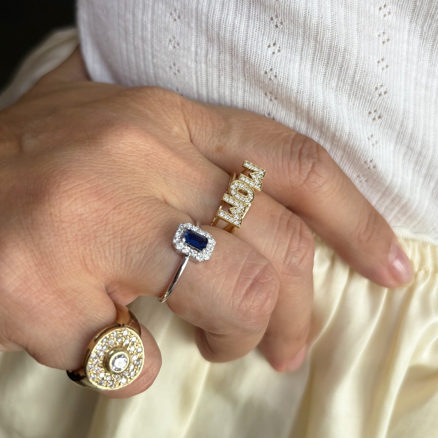 Anillo Zafiro Kate con diamantes.