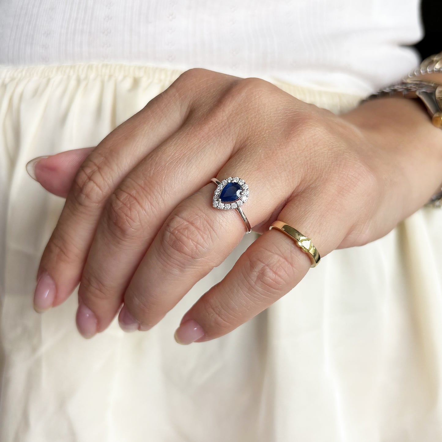 Anillo Zafiro Gota