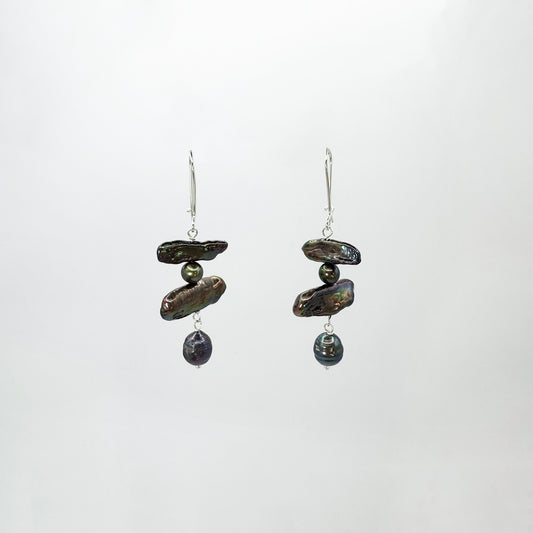 Aretes perlas barrocas irregular tornasol