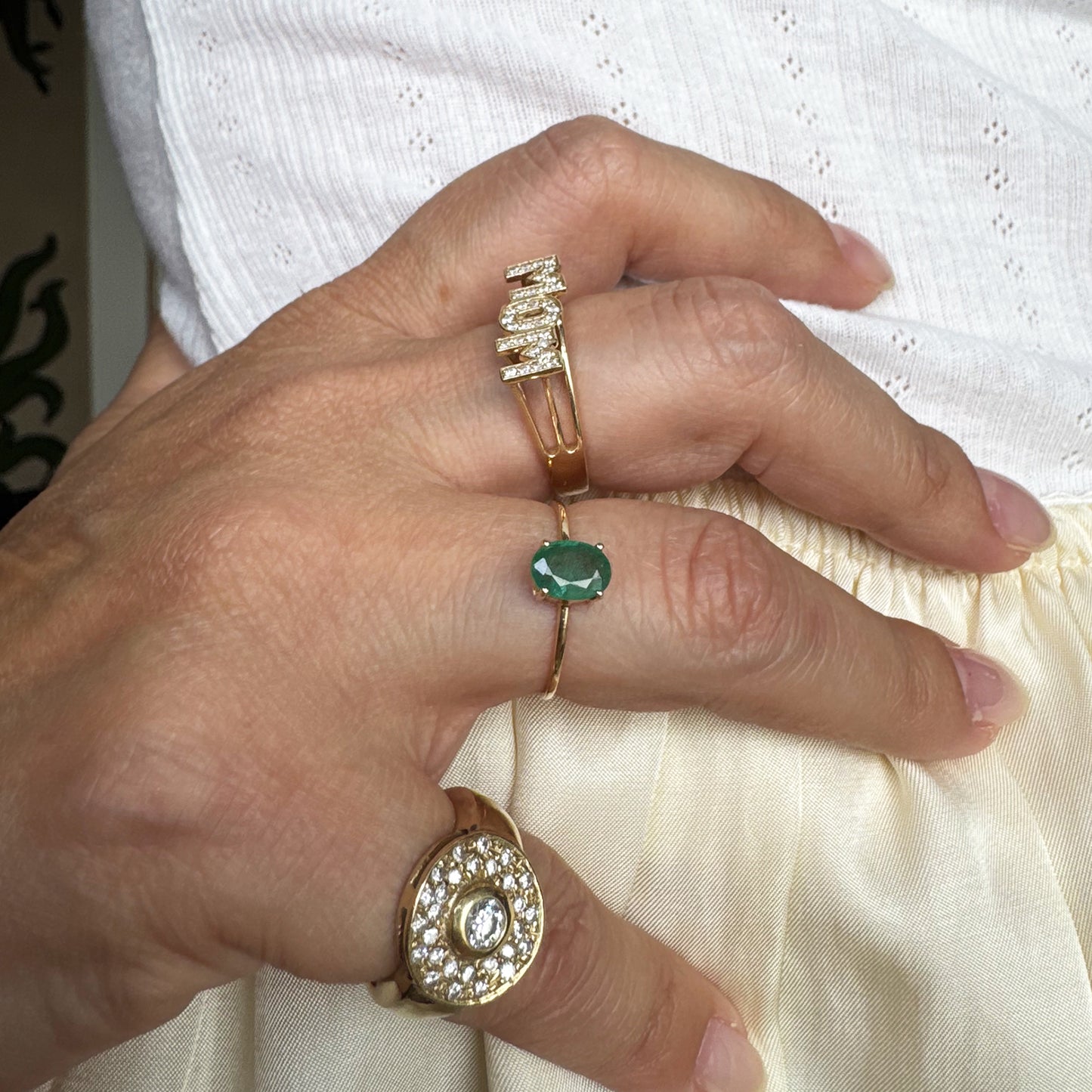 Anillo esmeralda oval