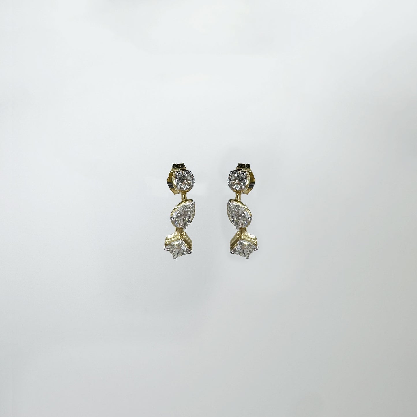 Aretes diamantes gancho oro amarillo 1.25 cts