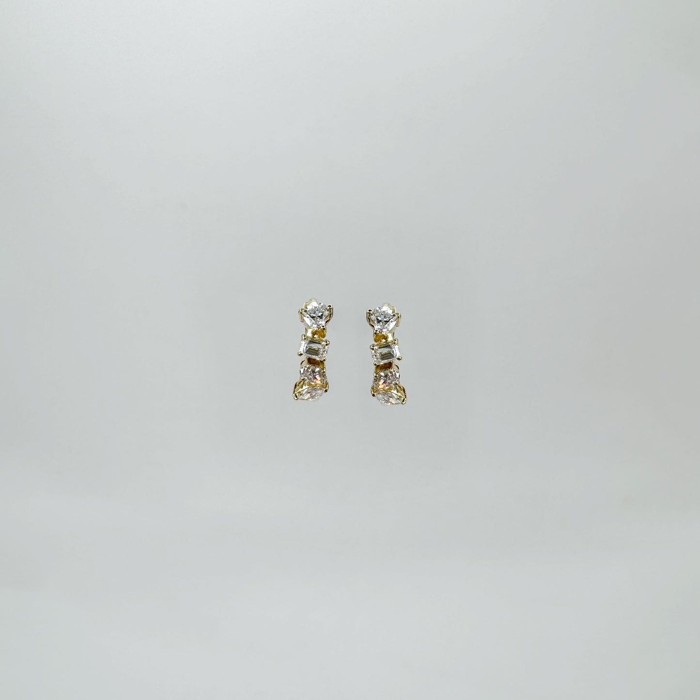 Arracadas diamantes oro amarillo 1 cts.