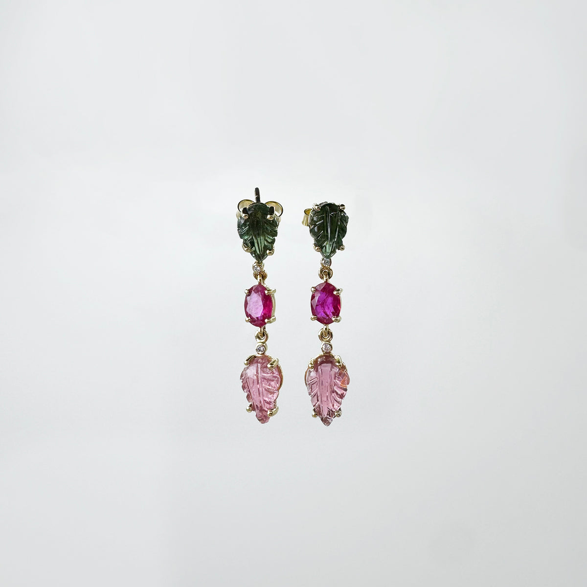 Aretes rubí y turmalina en oro 14k