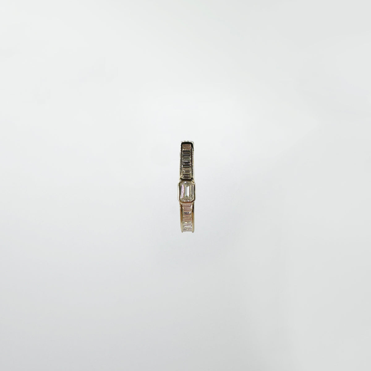 Ear Cuff oro y diamantes naturales.