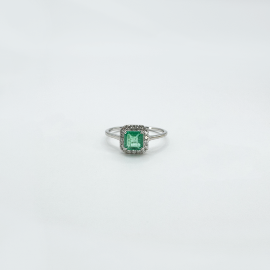 Anillo esmeralda con halo diamantes oro 14k