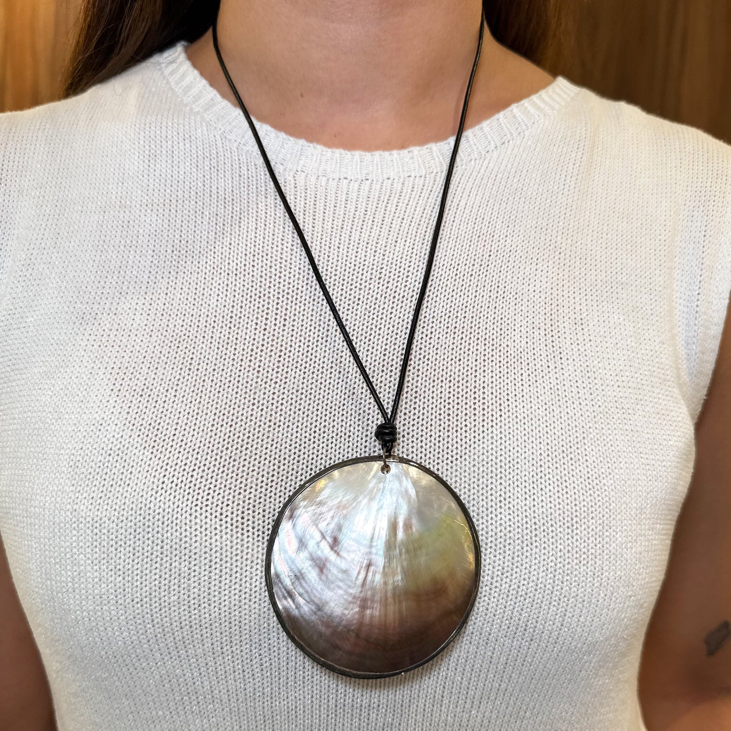 Collar madre perla.