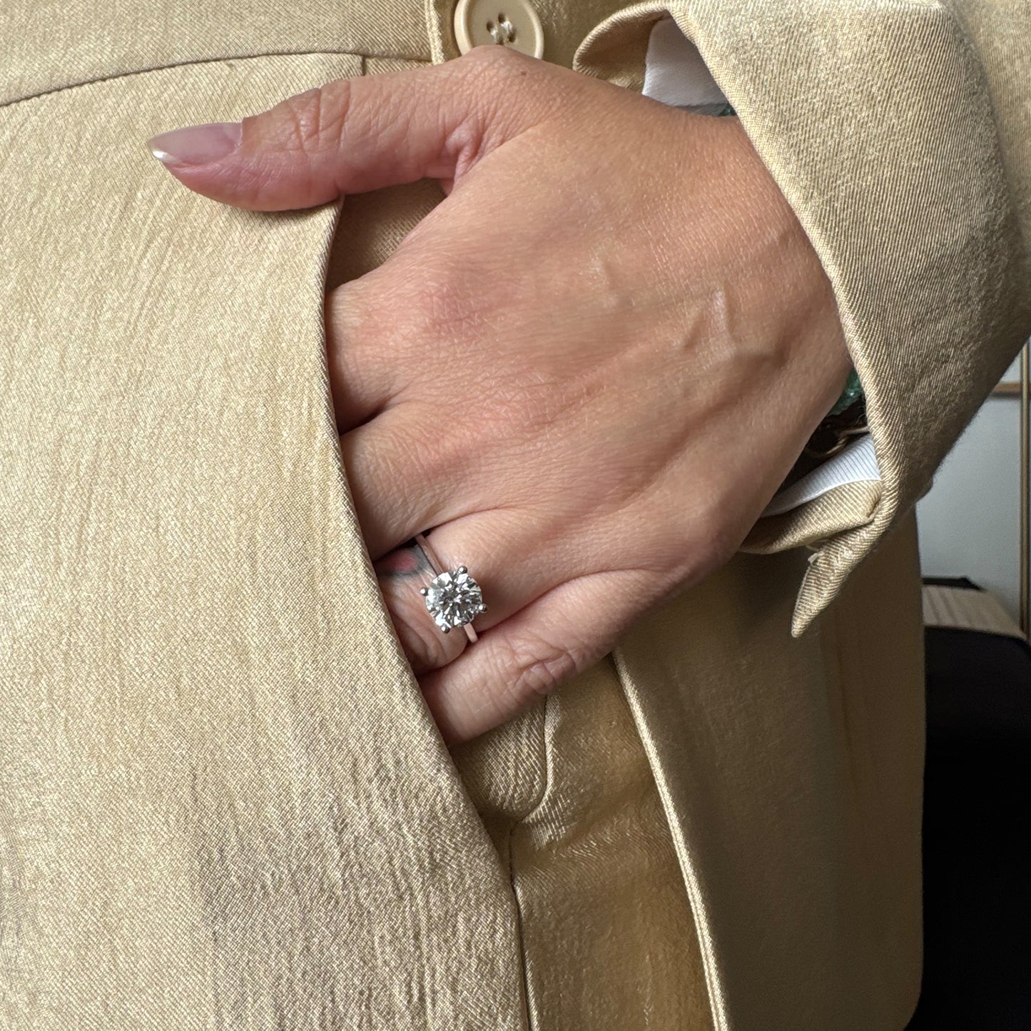 Anillo diamante corte brillante clásico.