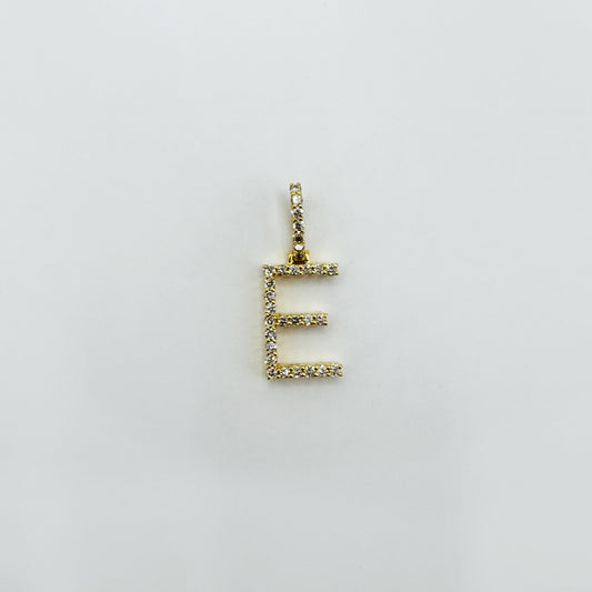 Dije letra "E" Inter Oro Amarillo y diamantes