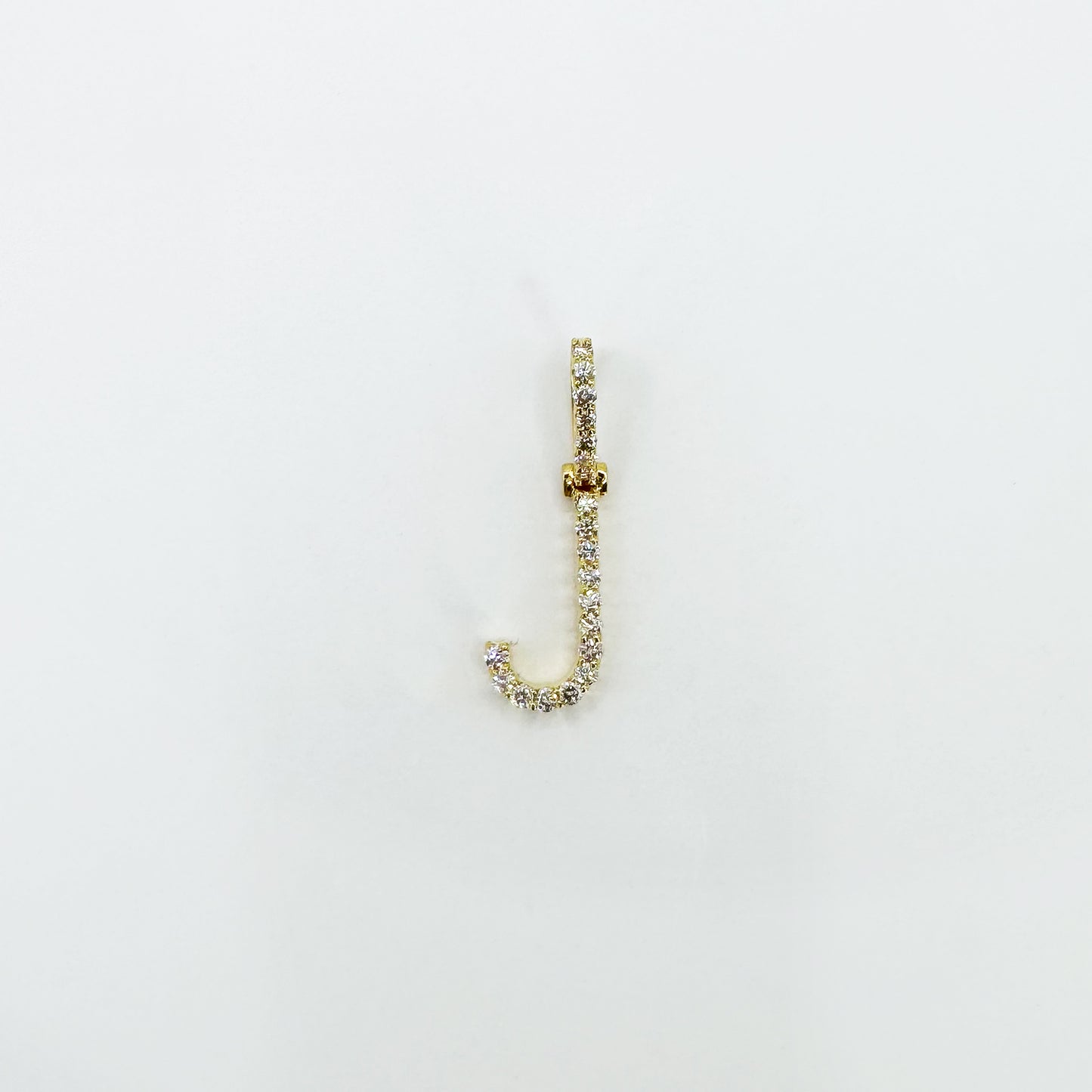 Dije letra "J" Inter Oro Amarillo y diamantes