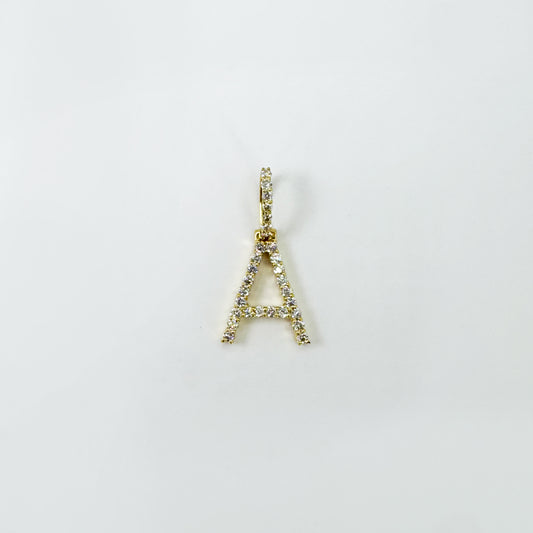 Dije letra "A" Inter Oro Amarillo y diamantes