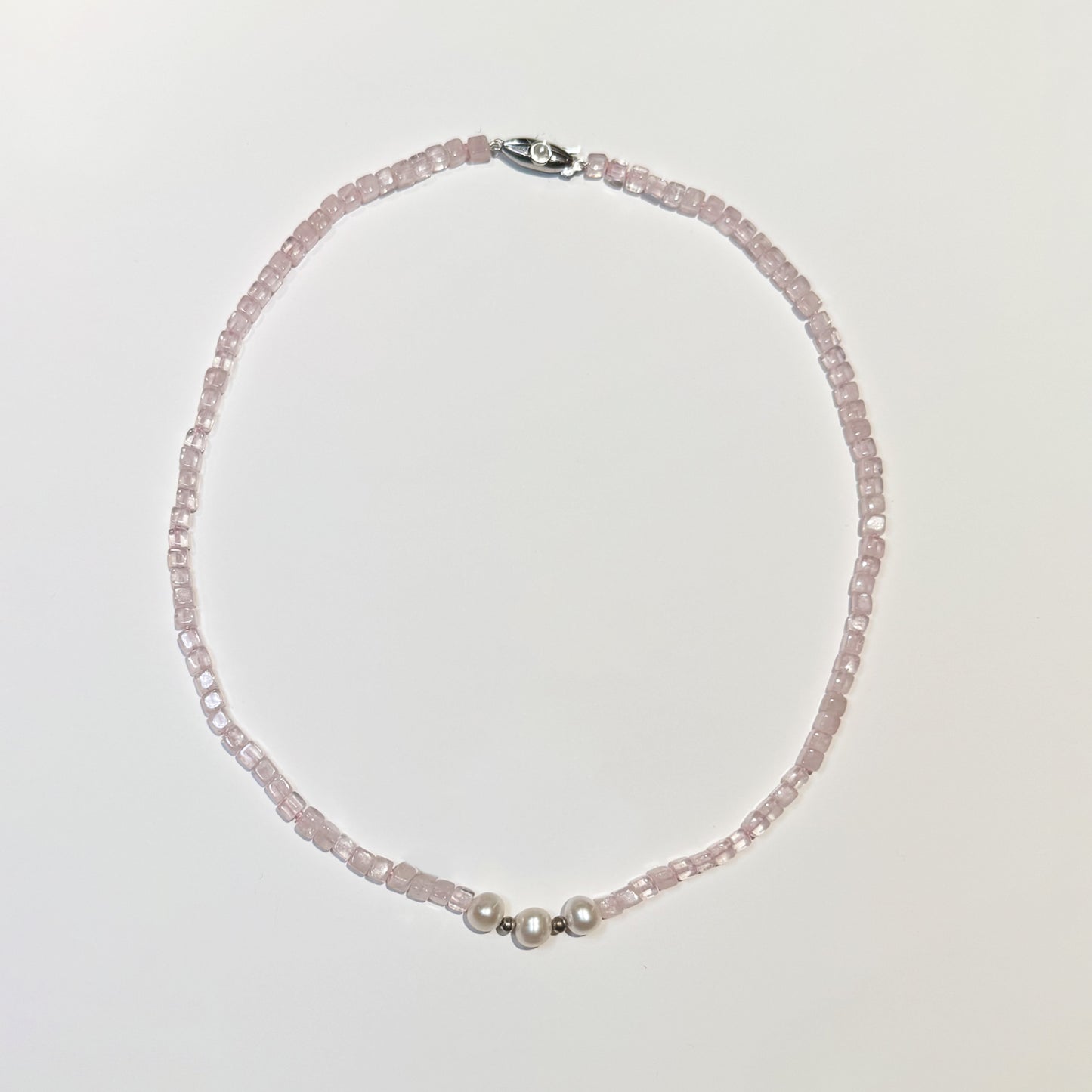 Collar cuarzo rosa.