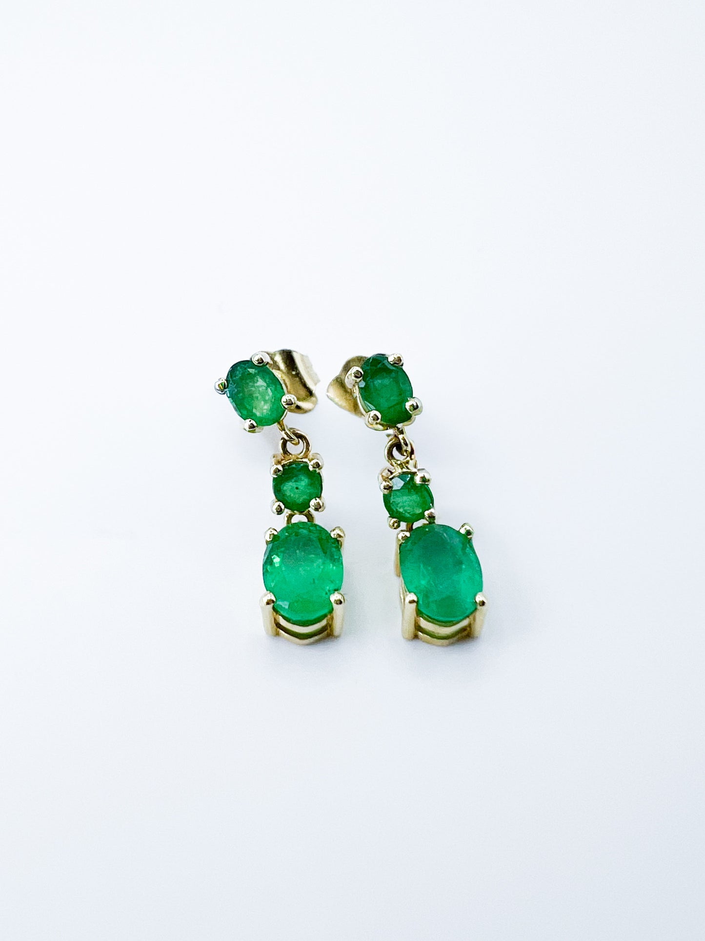 Arete Colgante de Esmeraldas