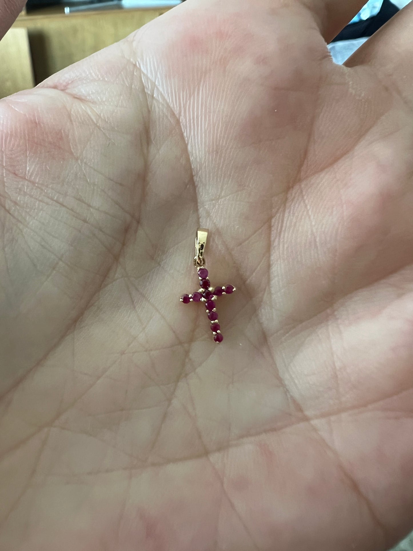 Dije Cruz Mini Rubies