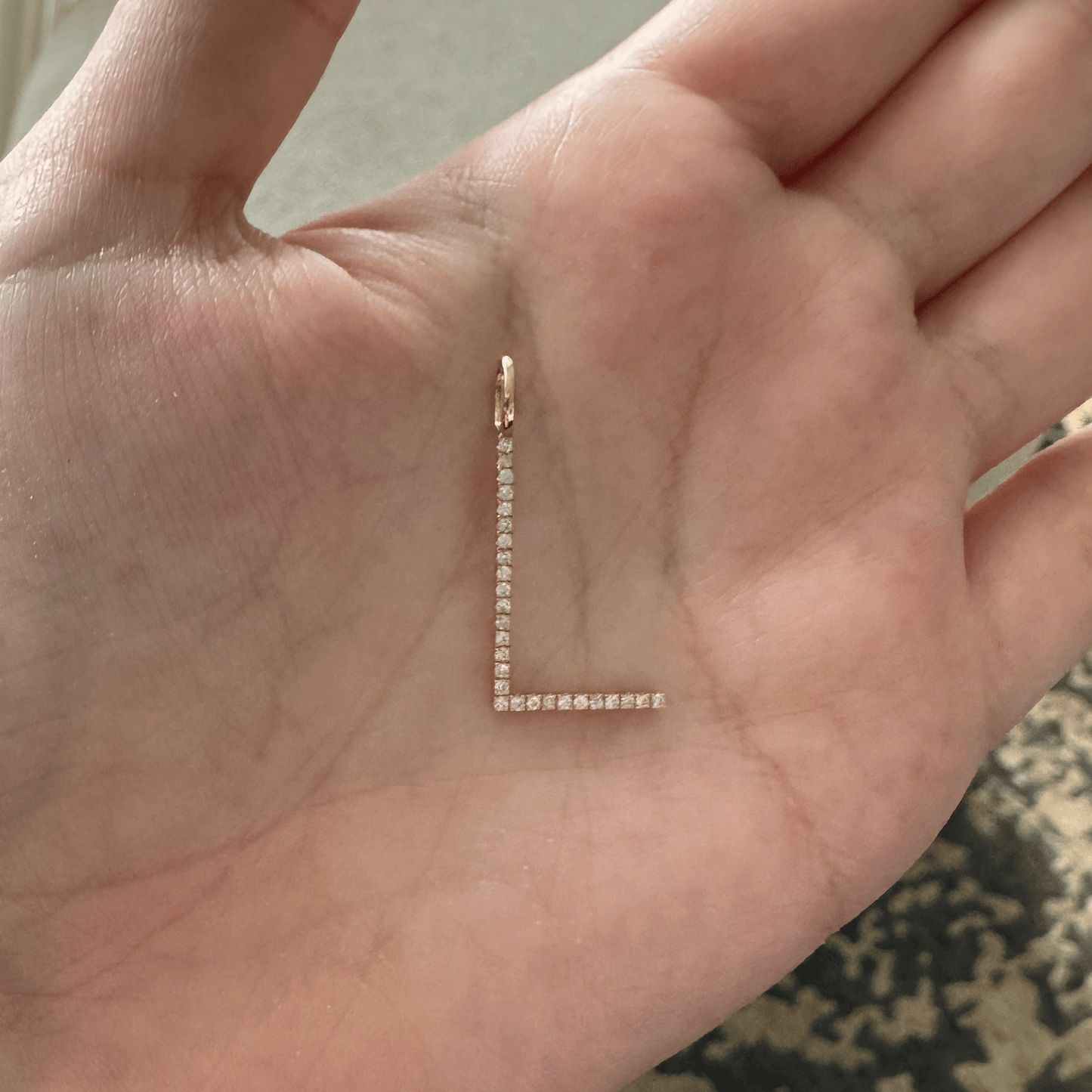 Dije letra L Thin XL - Oro Amarillo