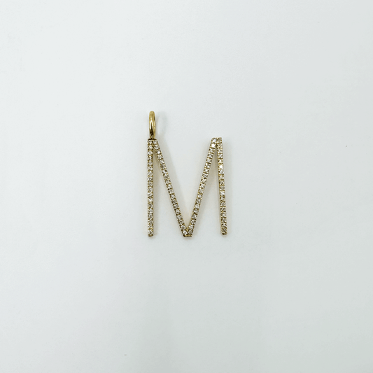 Dije letra M Thin XL - Oro Amarillo