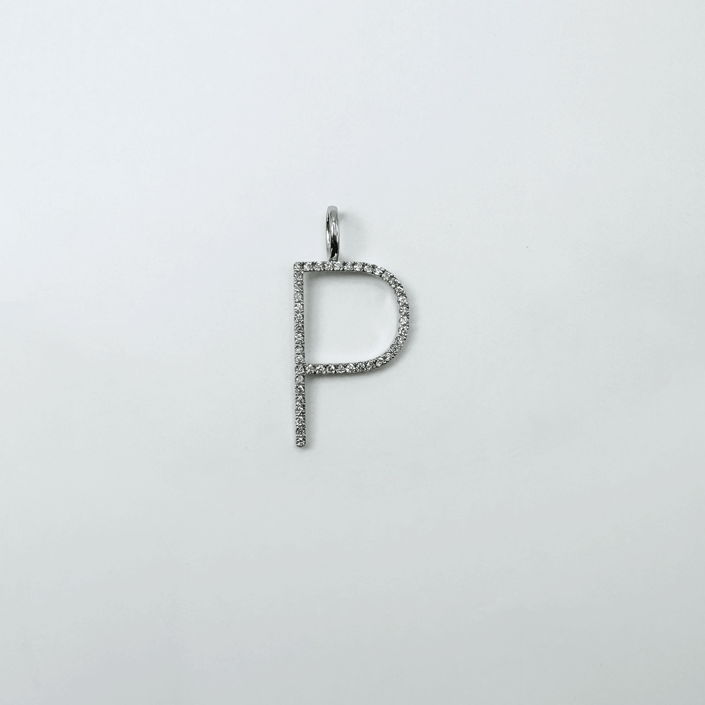 Dije letra P Thin XL - Oro Blanco