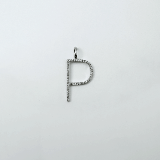 Dije letra P Thin XL - Oro Blanco