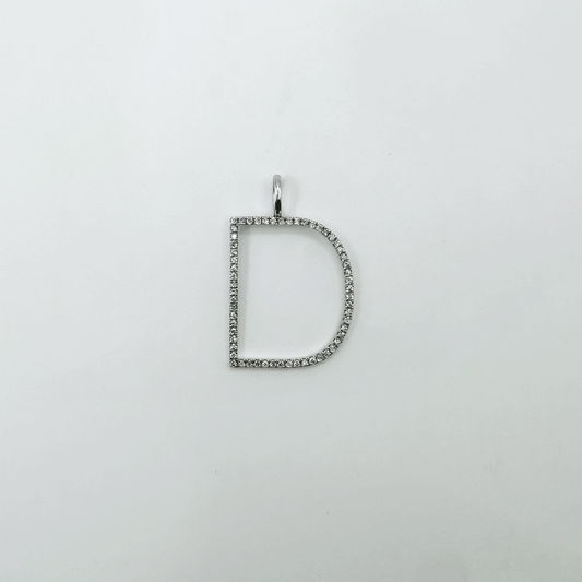 Dije letra D Thin XL - Oro Blanco